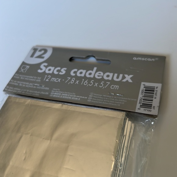 🆕 NEW 24 pcs Treat Bags Paper Bags, 12 sacs à surprise with Stickers - Picture 6 of 7